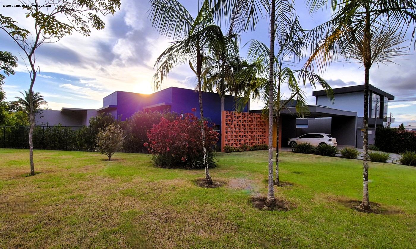 Casa de Condomínio à venda com 3 quartos, 718m² - Foto 2